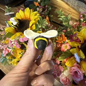 Bee-lieve in Early Detection